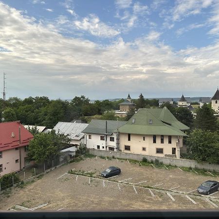 Ferienwohnung Apartament In Suceava, Zamca Exterior foto
